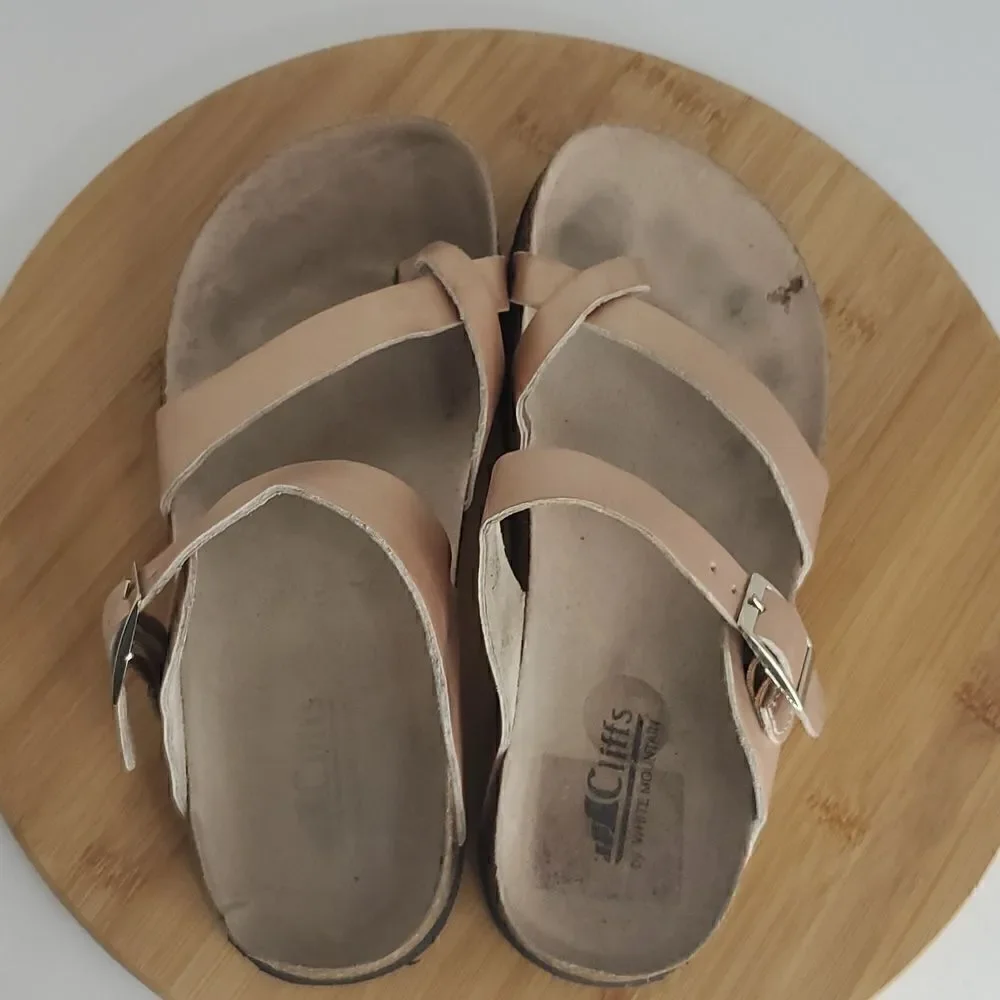 CLIFFS by White Mountain Calis Women's Size 7.5 Rose Gold Slip On Buckle Sandals